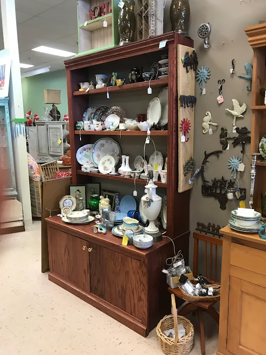 Trends & Traditions Antiques Mall 5