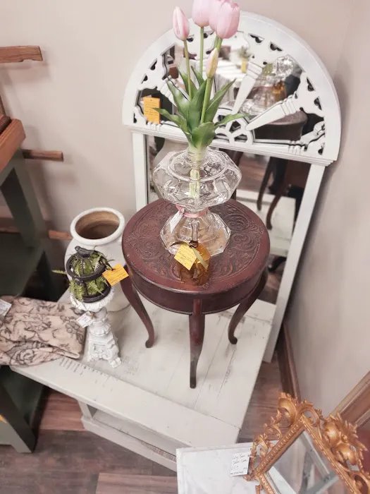 Lazy Daisy Gift Store 3