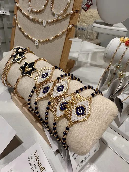 VaEs Boutiques 2