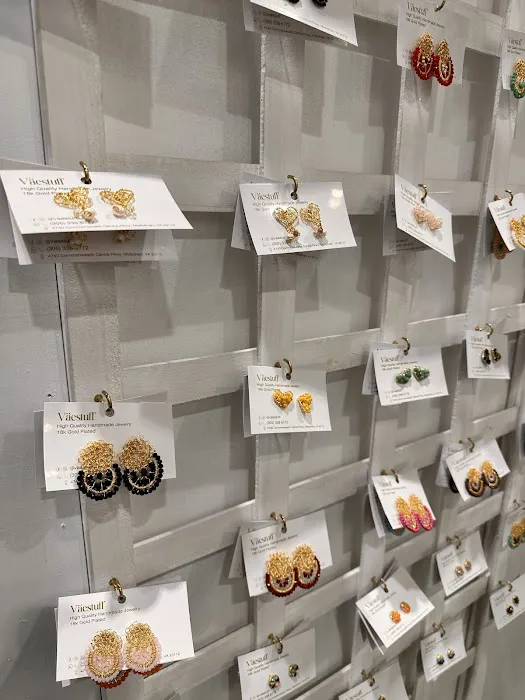 VaEs Boutiques 6