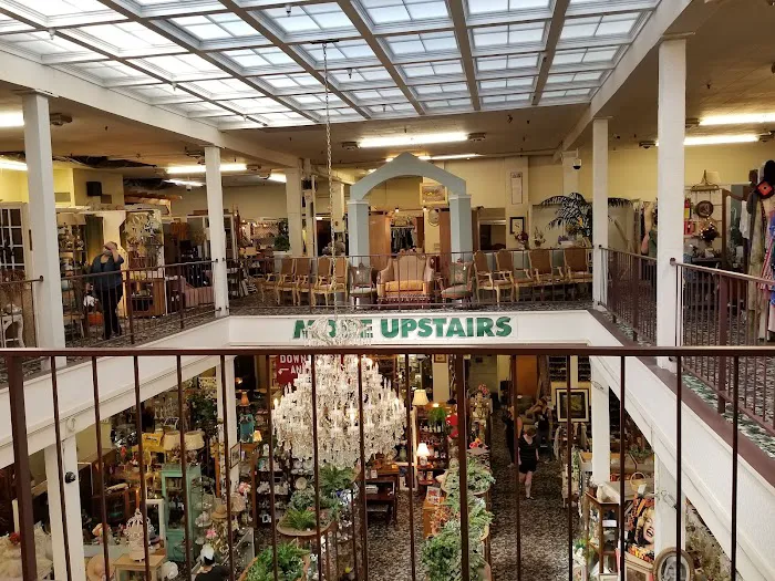 Redlands Galleria 4