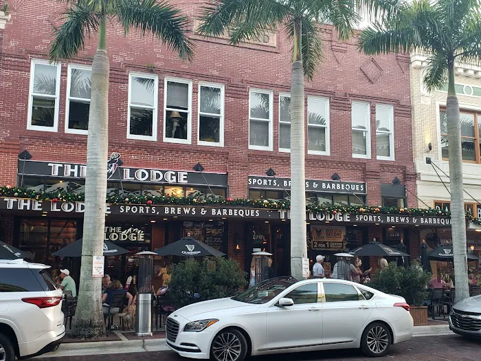 The Franklin Shops 1