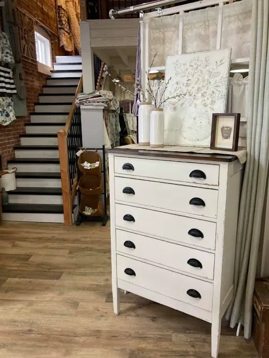 The Nest Vintage & Home 5