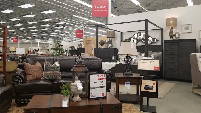 Jerome's Furniture & Mattress Store-Moreno Valley 8