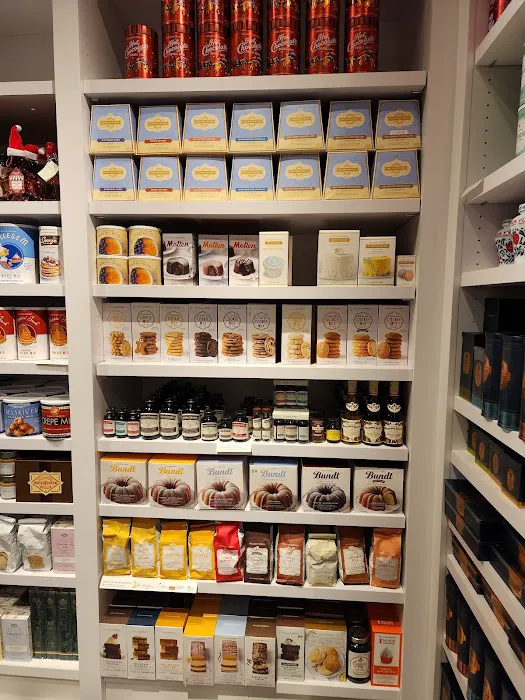 Williams-Sonoma 6