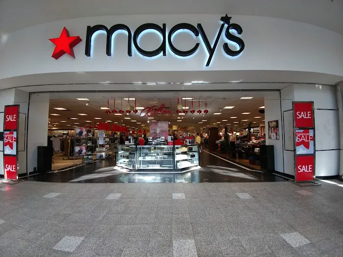 Macy's 0