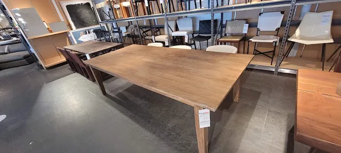 Crate & Barrel Outlet 3