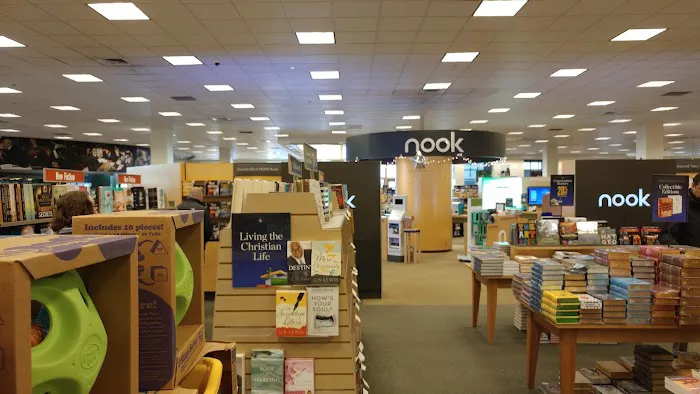 Barnes & Noble 1