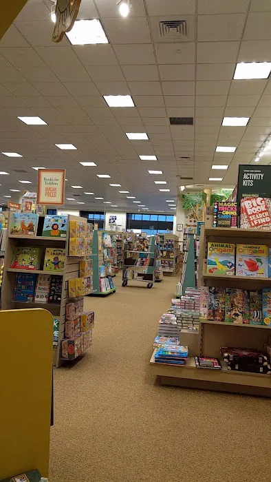 Barnes & Noble 3