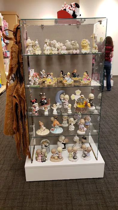 Gretchen's Hallmark Shop 5