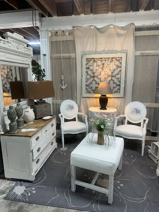 THRIFTIQUE MARKETPLACE 1