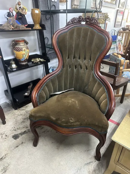 THRIFTIQUE MARKETPLACE 5