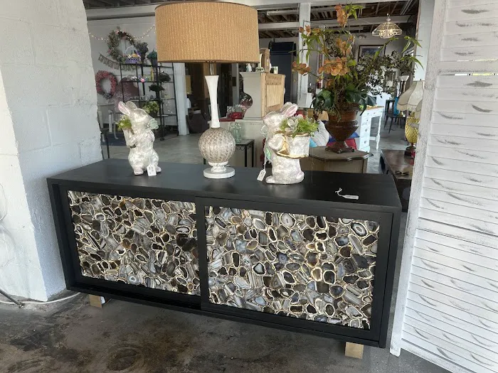 THRIFTIQUE MARKETPLACE 8