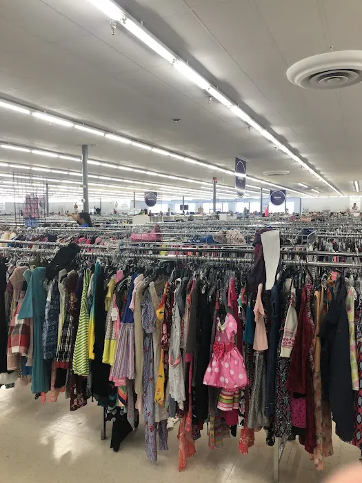 Goodwill Store – Orange Grove 7