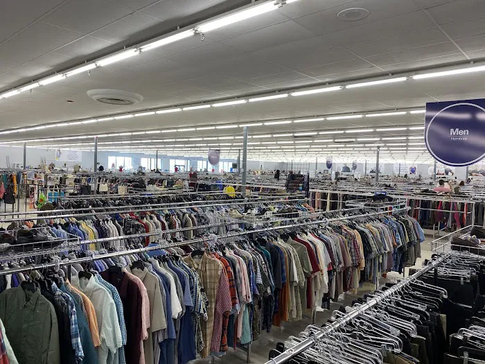 Goodwill Store – Orange Grove 4