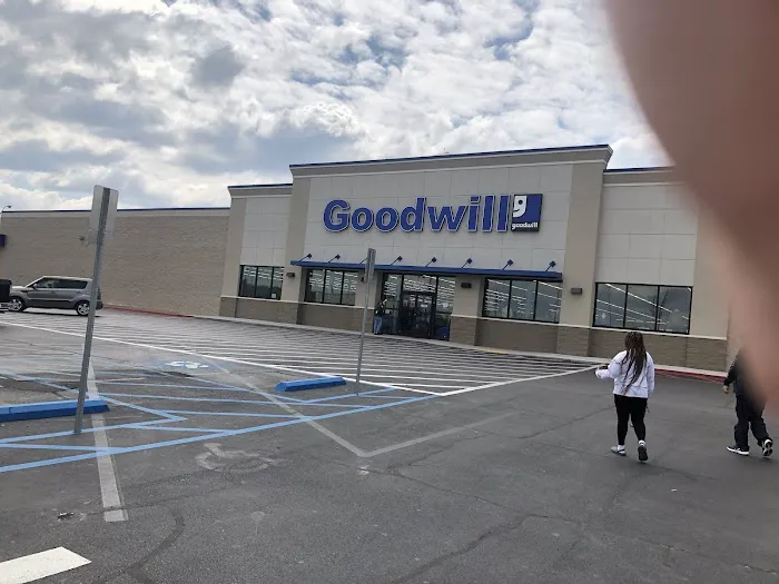 Goodwill Store – Orange Grove 9