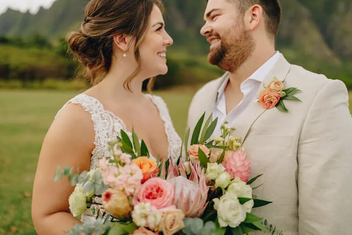 Lulu's Lei and Bouquets 7