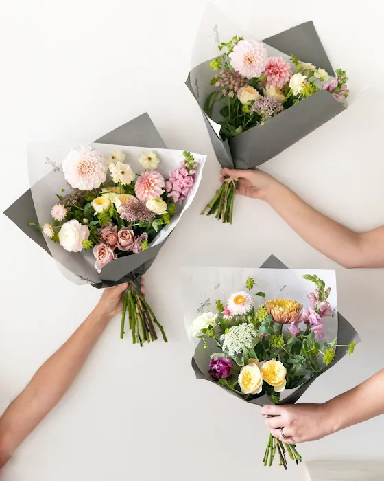 Lulu's Lei and Bouquets 6