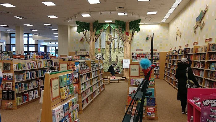 Barnes & Noble 9
