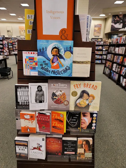 Barnes & Noble 3