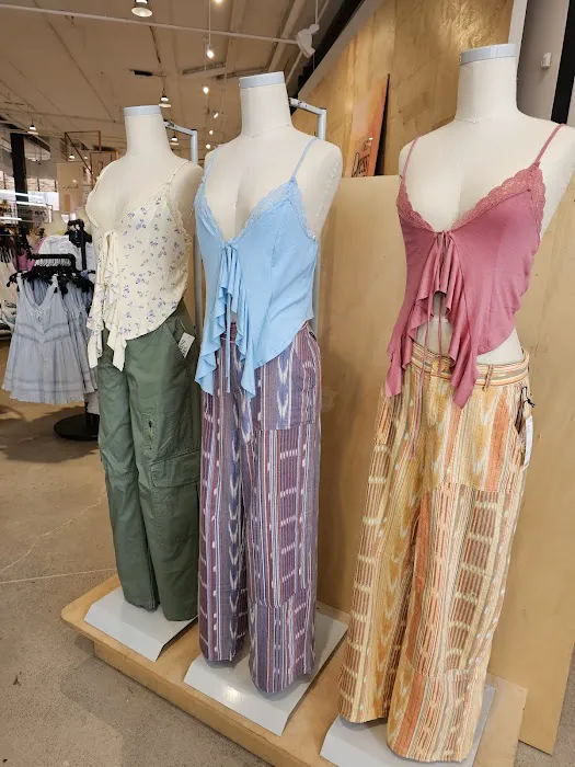 Urban Outfitters 5