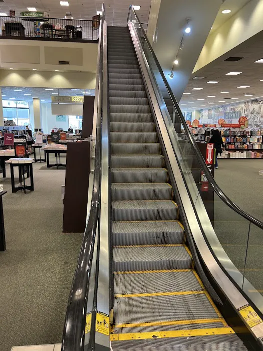 Barnes & Noble 3