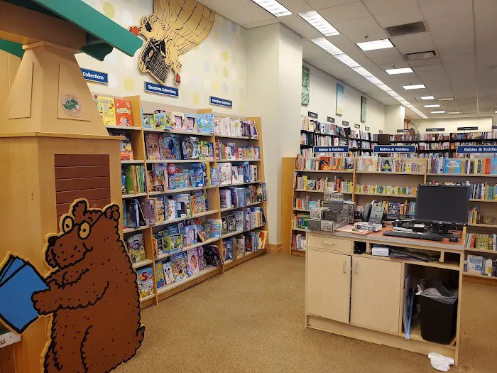 Barnes & Noble 8