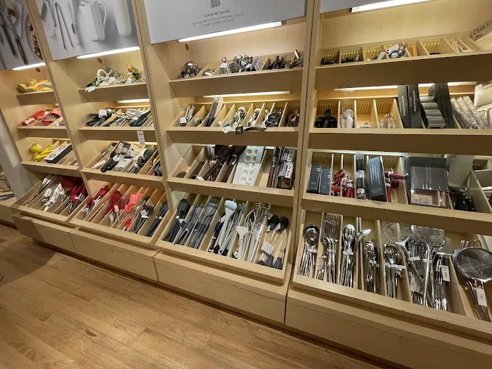 Williams-Sonoma 3