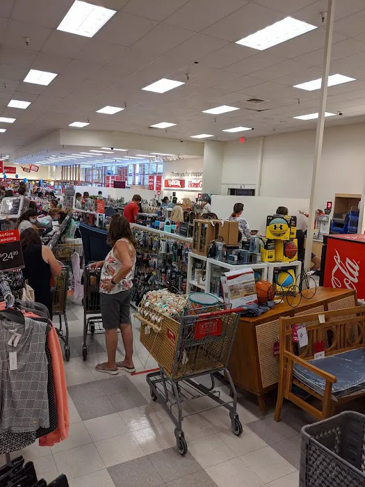 T.J. Maxx & HomeGoods 2