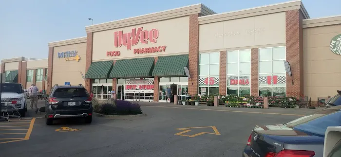 Hy-Vee Grocery Store 1