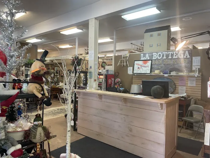 The Parkville Antique Mall 3