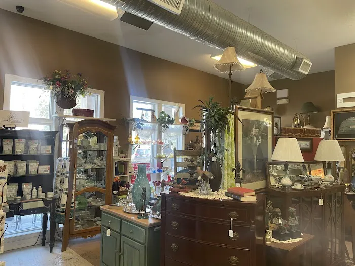 The Parkville Antique Mall 4