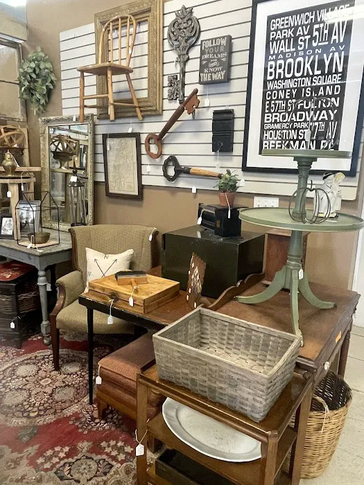 The Parkville Antique Mall 7