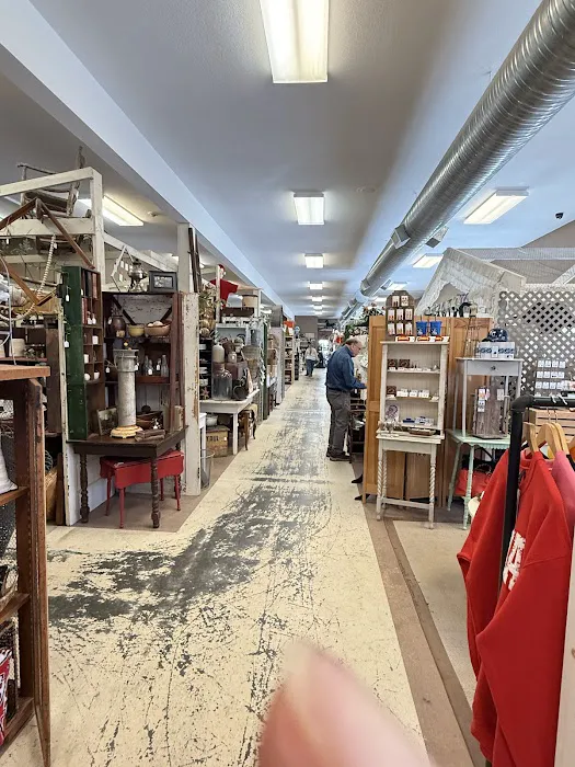 The Parkville Antique Mall 9