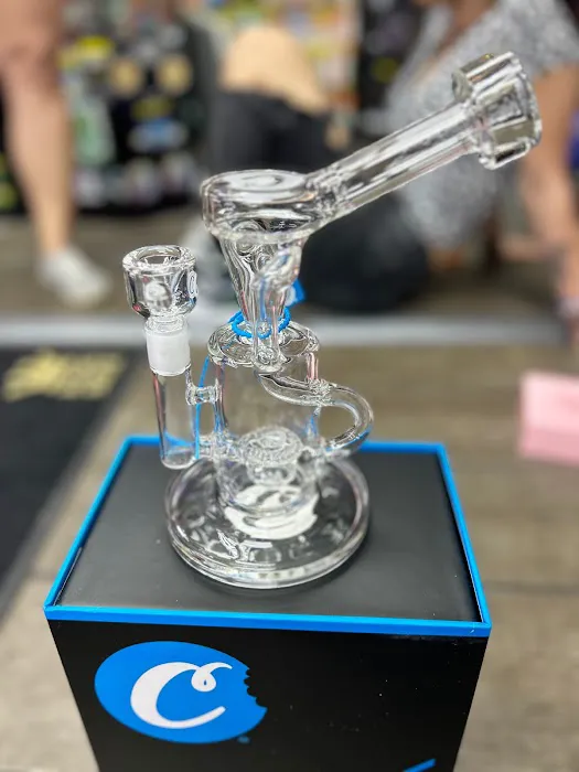 Happy Rock Smoke Shop and vape 5