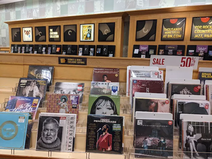 Barnes & Noble 9