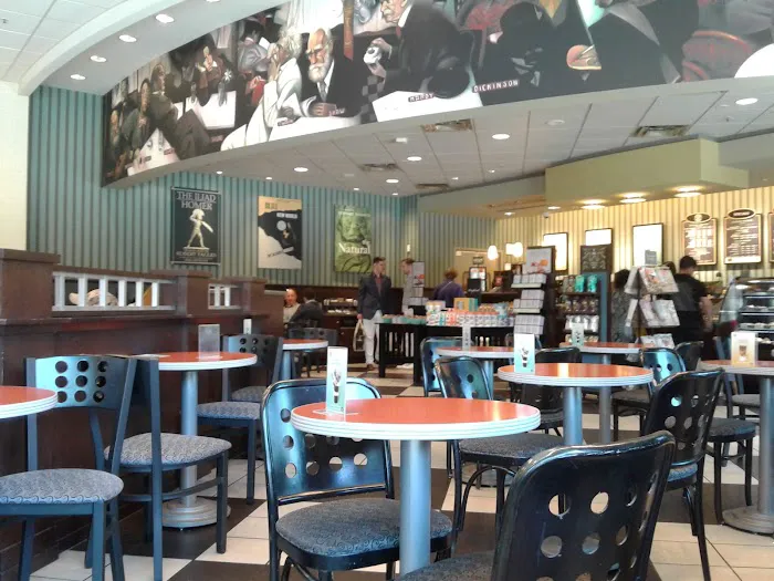 Barnes & Noble 7