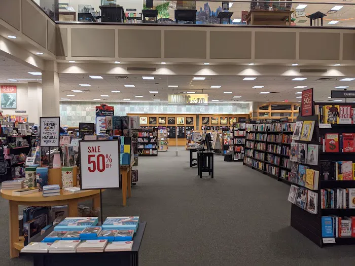 Barnes & Noble 8