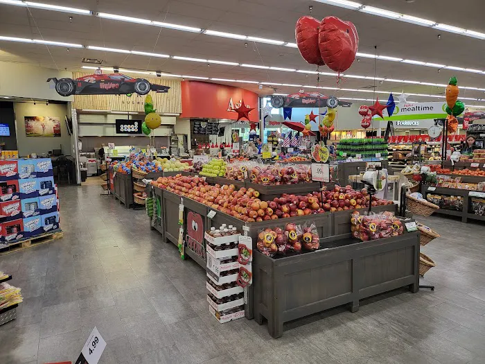 Hy-Vee Grocery Store 3