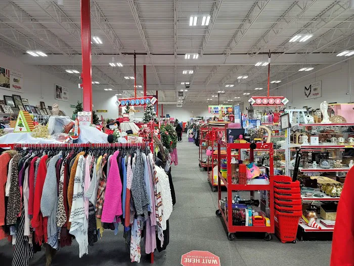 Red Racks DAV Thrift Store 3