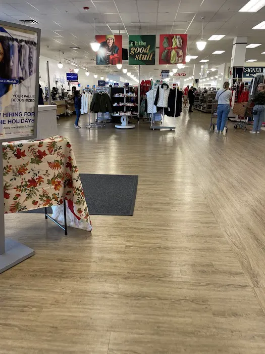 Marshalls & HomeGoods 4