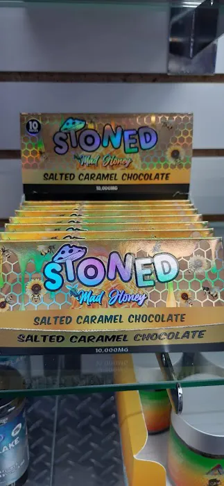 CRAZY VAPOR CBD KRATOM THC VAPE STORE 4