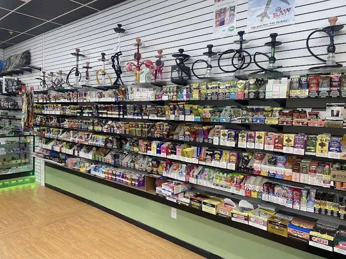 PARADISE TOBACCO & VAPE 4