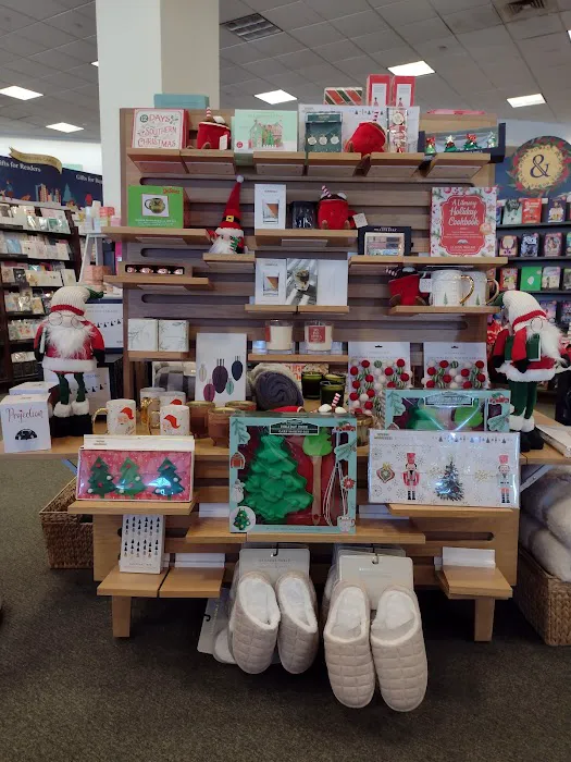 Barnes & Noble 4