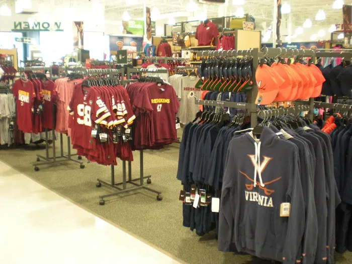 DICK'S Sporting Goods 3