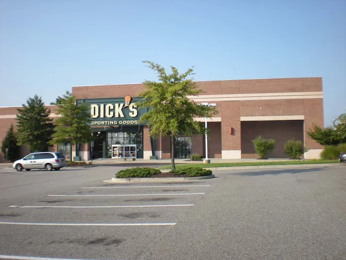 DICK'S Sporting Goods 6