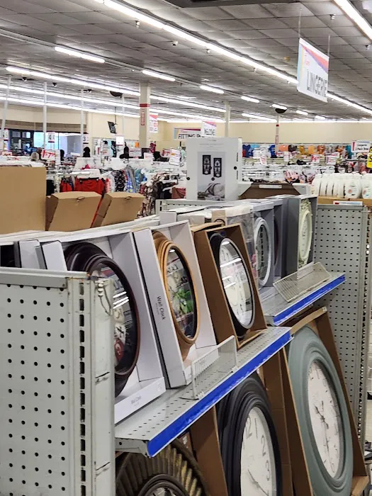 Roses Discount Store 9