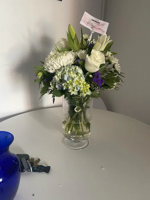 Pat's Florist 9