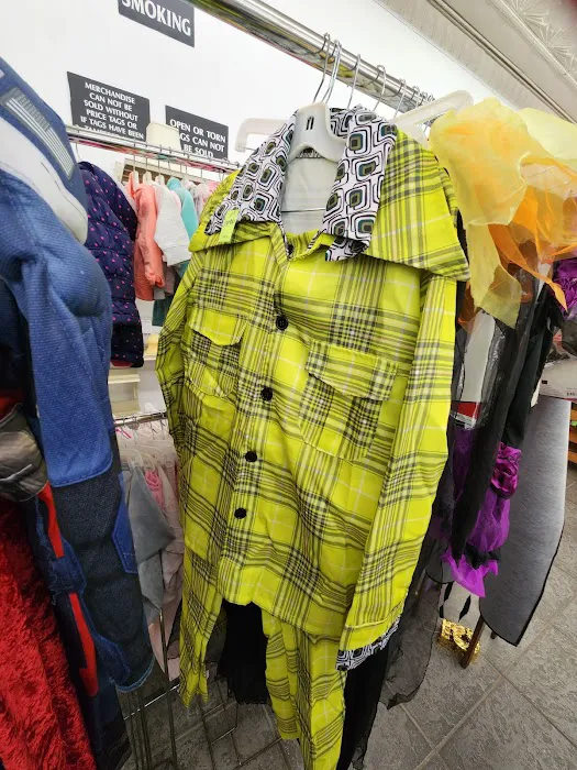 Fan Tastic Thrift Store 1