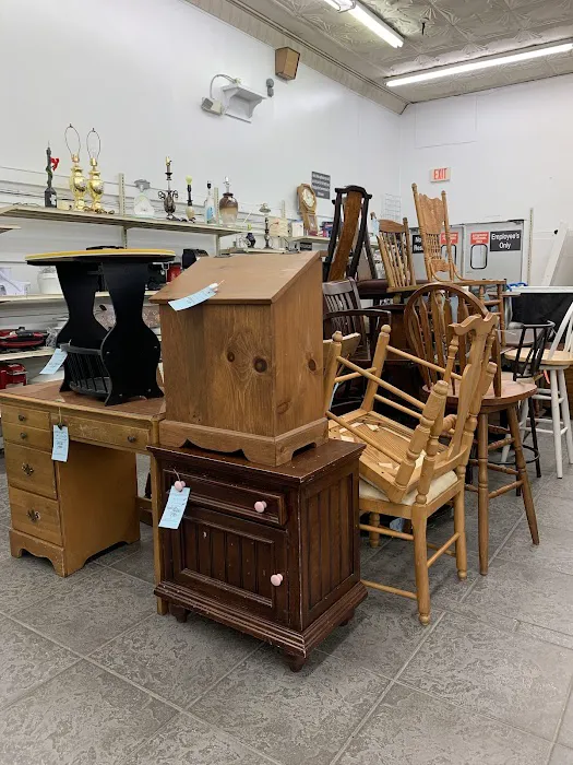 Fan Tastic Thrift Store 8